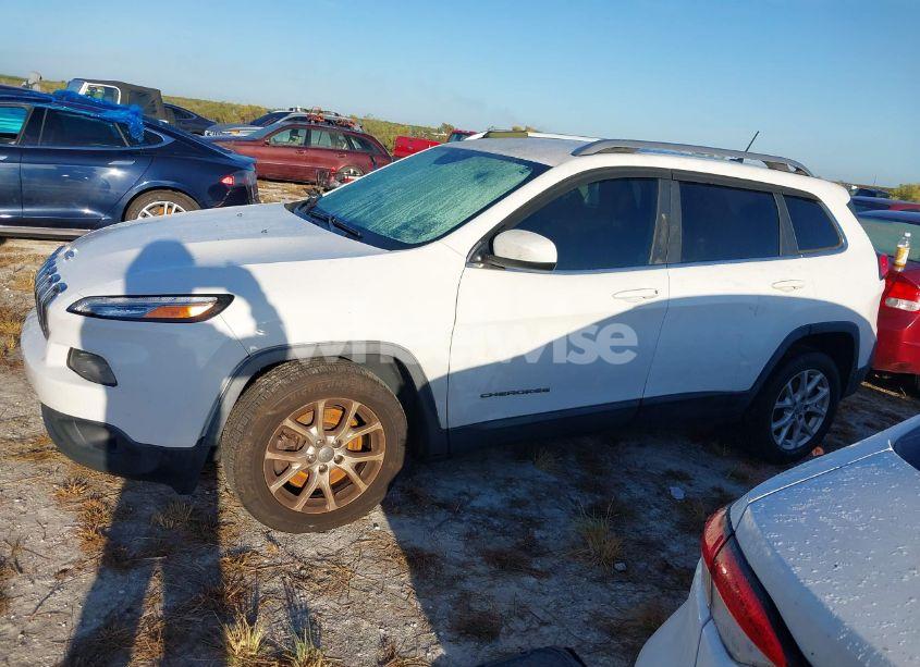 Photo 13 of 2015 Jeep Cherokee LATITUDE (VIN 1C4PJLCB8FW655829)