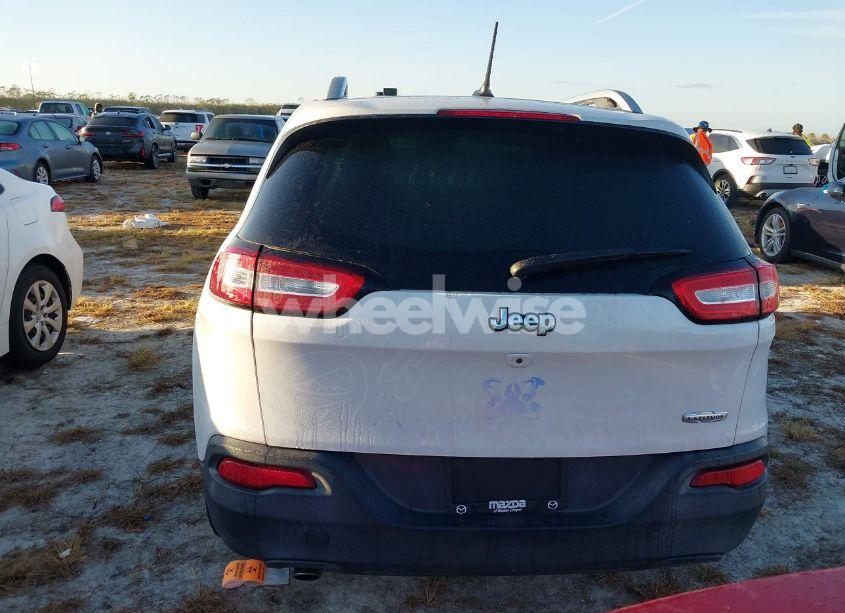 Photo 15 of 2015 Jeep Cherokee LATITUDE (VIN 1C4PJLCB8FW655829)
