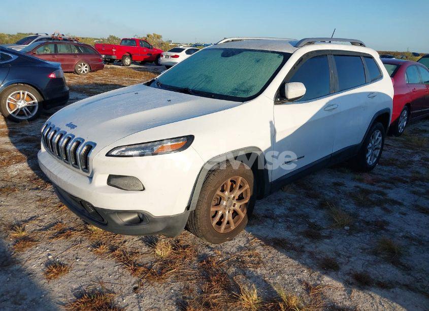 Photo 2 of 2015 Jeep Cherokee LATITUDE (VIN 1C4PJLCB8FW655829)