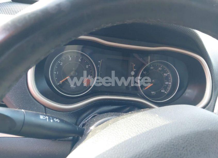 Photo 7 of 2015 Jeep Cherokee LATITUDE (VIN 1C4PJLCB8FW655829)