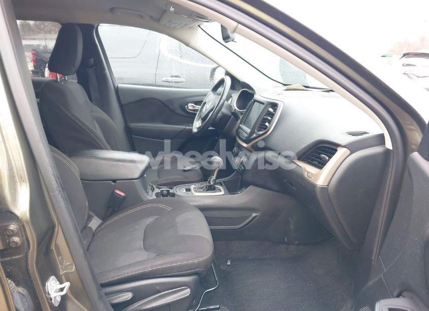 Photo 5 of 2015 Jeep Cherokee LATITUDE (VIN 1C4PJLCB8FW782516)