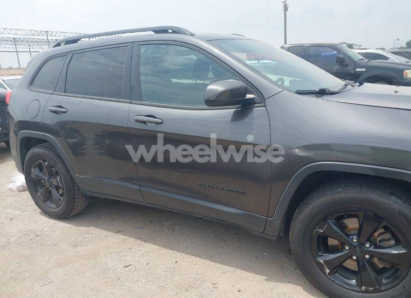 Photo 13 of 2016 Jeep Cherokee ALTITUDE (VIN 1C4PJLCB8GW113941)