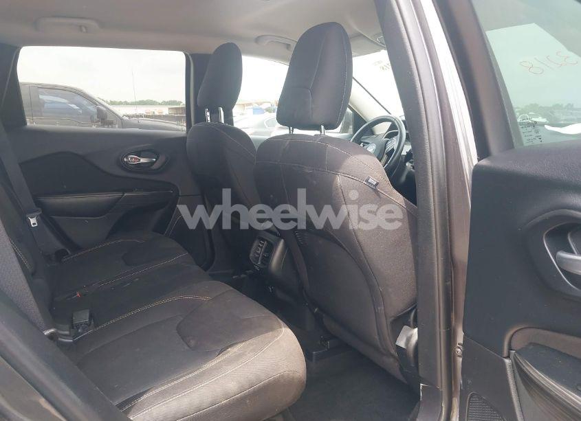 Photo 8 of 2016 Jeep Cherokee ALTITUDE (VIN 1C4PJLCB8GW113941)