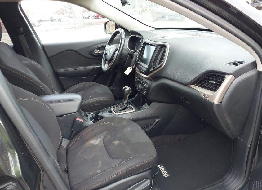 Photo 5 of 2016 Jeep Cherokee ALTITUDE (VIN 1C4PJLCB8GW184265)