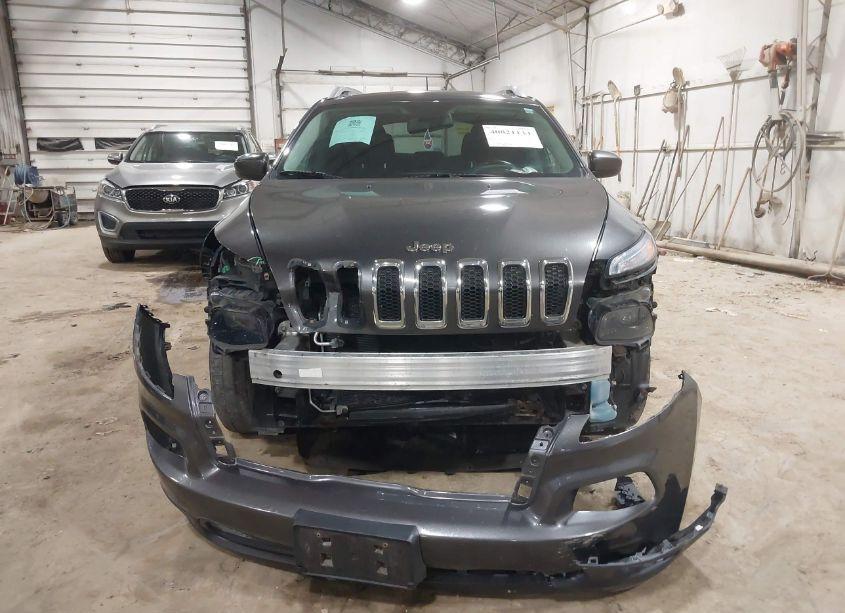 Photo 12 of 2016 Jeep Cherokee LATITUDE (VIN 1C4PJLCB8GW201226)