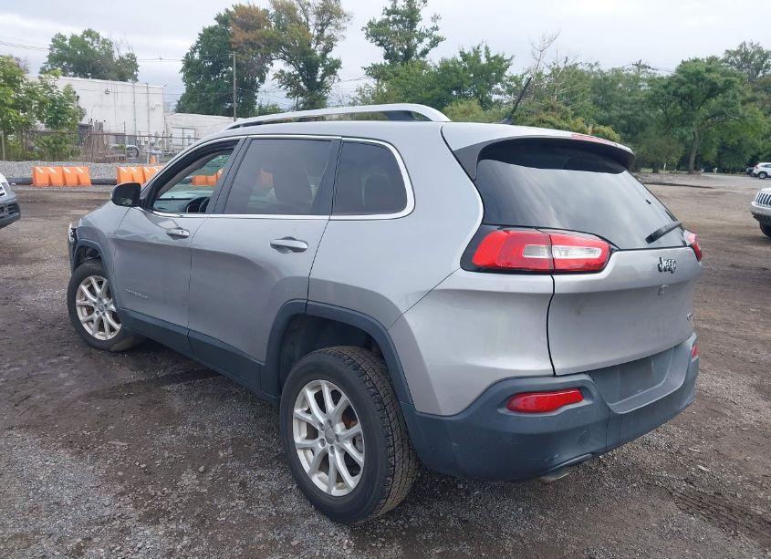 Photo 3 of 2016 Jeep Cherokee LATITUDE (VIN 1C4PJLCB8GW206653)