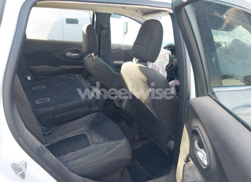 Photo 8 of 2016 Jeep Cherokee LATITUDE (VIN 1C4PJLCB8GW230578)