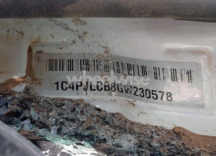 Photo 9 of 2016 Jeep Cherokee LATITUDE (VIN 1C4PJLCB8GW230578)