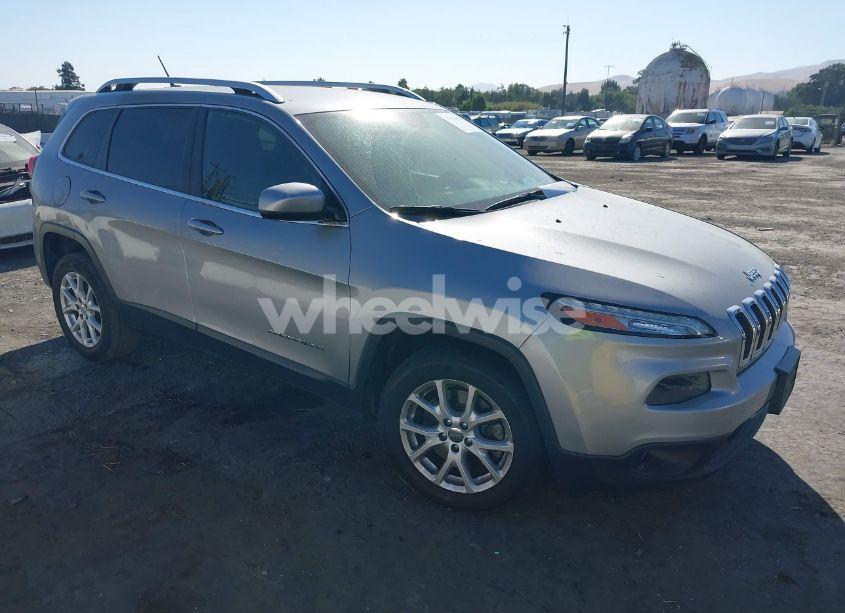 2016 Jeep Cherokee LATITUDE (VIN 1C4PJLCB8GW234338) main photo