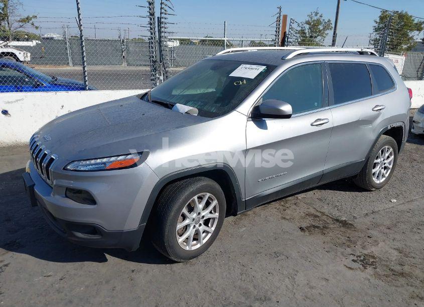 Photo 2 of 2016 Jeep Cherokee LATITUDE (VIN 1C4PJLCB8GW234338)