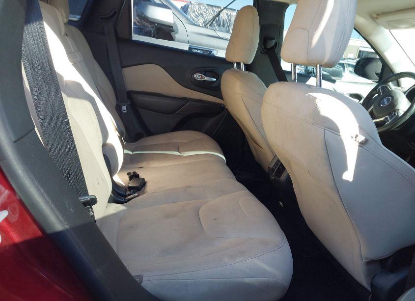 Photo 8 of 2016 Jeep Cherokee LATITUDE (VIN 1C4PJLCB8GW319728)