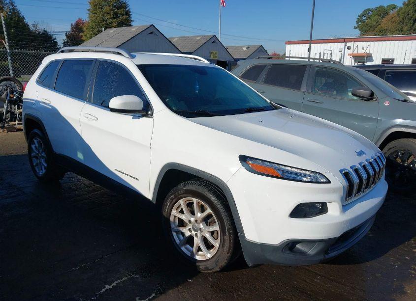 2017 Jeep Cherokee LATITUDE FWD (VIN 1C4PJLCB8HW623921) main photo