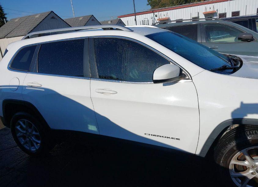Photo 13 of 2017 Jeep Cherokee LATITUDE FWD (VIN 1C4PJLCB8HW623921)