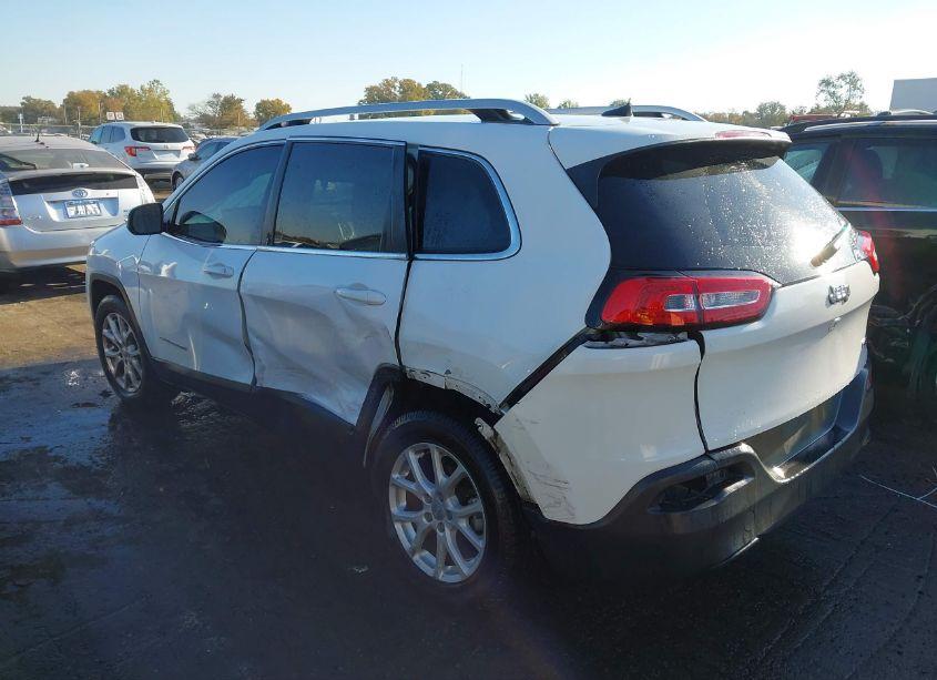 Photo 3 of 2017 Jeep Cherokee LATITUDE FWD (VIN 1C4PJLCB8HW623921)