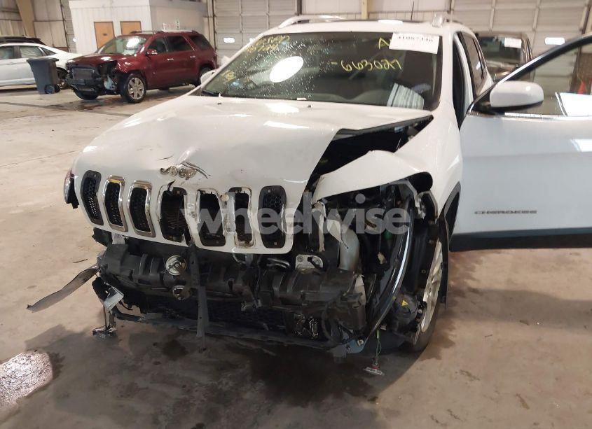 Photo 12 of 2017 Jeep Cherokee LATITUDE FWD (VIN 1C4PJLCB8HW663027)