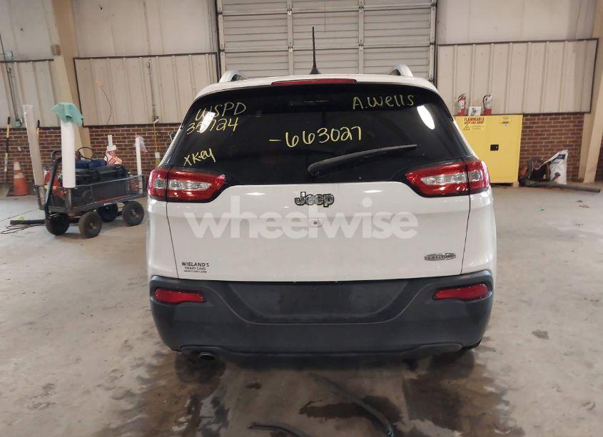 Photo 17 of 2017 Jeep Cherokee LATITUDE FWD (VIN 1C4PJLCB8HW663027)