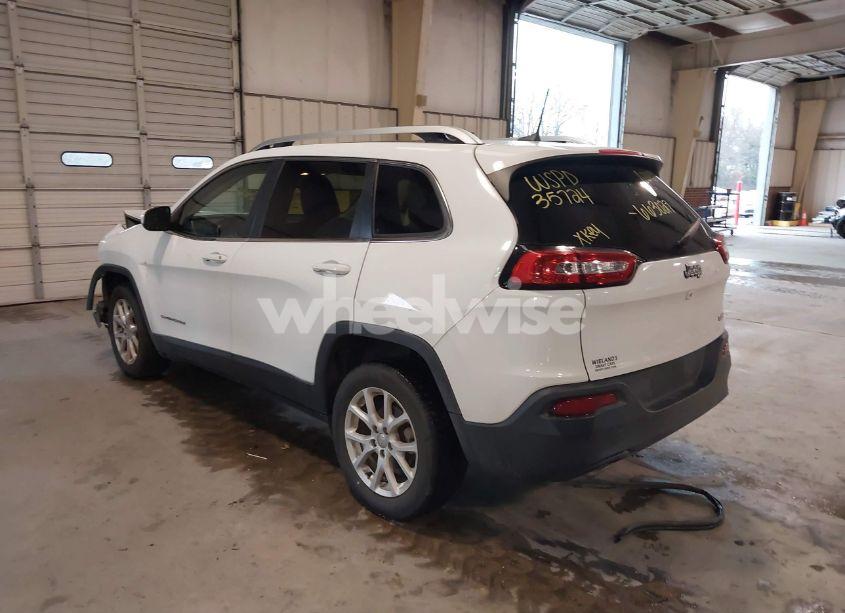 Photo 3 of 2017 Jeep Cherokee LATITUDE FWD (VIN 1C4PJLCB8HW663027)