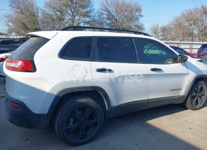Photo 14 of 2018 Jeep Cherokee LATITUDE FWD (VIN 1C4PJLCB8JD544752)