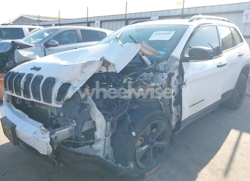 Photo 18 of 2018 Jeep Cherokee LATITUDE FWD (VIN 1C4PJLCB8JD544752)