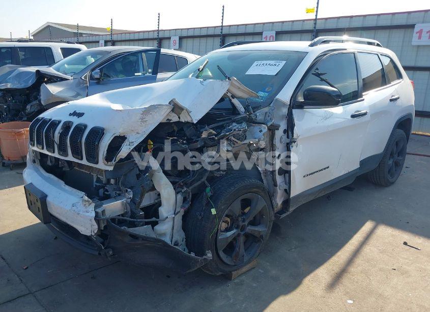 Photo 2 of 2018 Jeep Cherokee LATITUDE FWD (VIN 1C4PJLCB8JD544752)