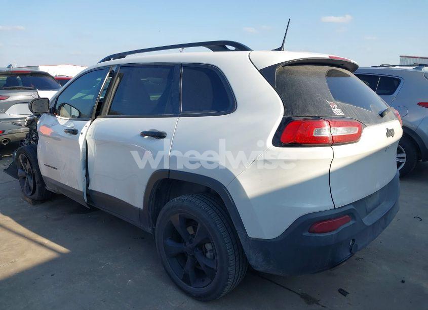 Photo 3 of 2018 Jeep Cherokee LATITUDE FWD (VIN 1C4PJLCB8JD544752)