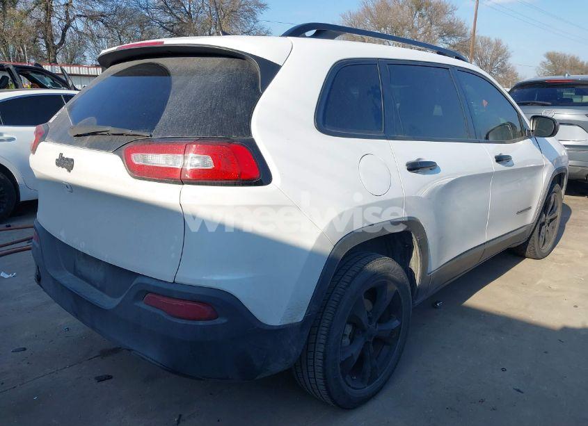 Photo 4 of 2018 Jeep Cherokee LATITUDE FWD (VIN 1C4PJLCB8JD544752)