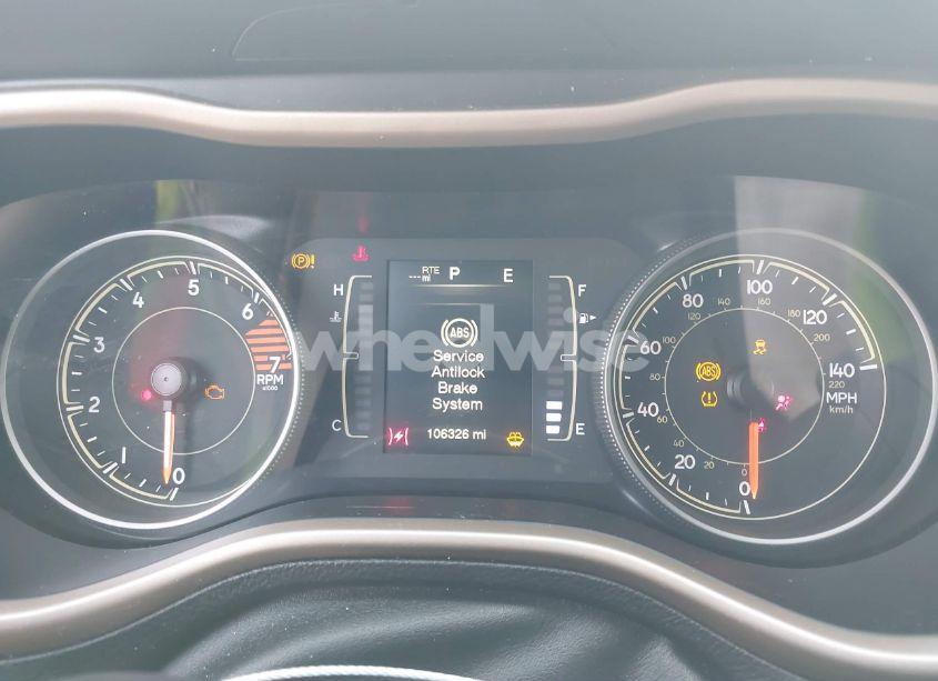 Photo 7 of 2018 Jeep Cherokee LATITUDE FWD (VIN 1C4PJLCB8JD544752)