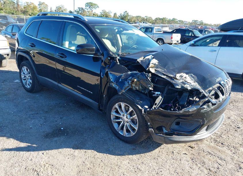 2019 Jeep Cherokee LATITUDE (VIN 1C4PJLCB8KD108971) main photo