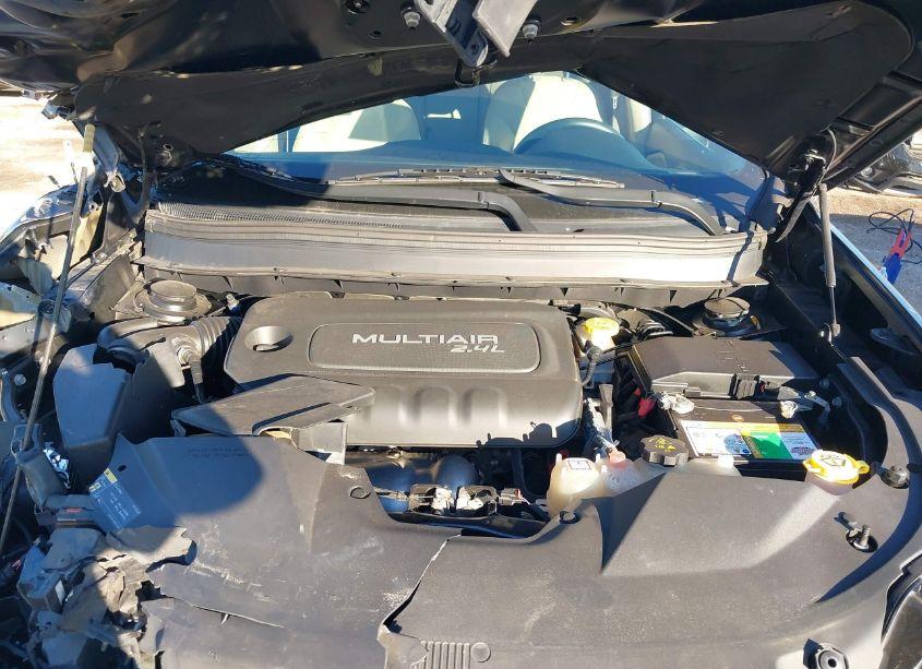 Photo 10 of 2019 Jeep Cherokee LATITUDE (VIN 1C4PJLCB8KD108971)