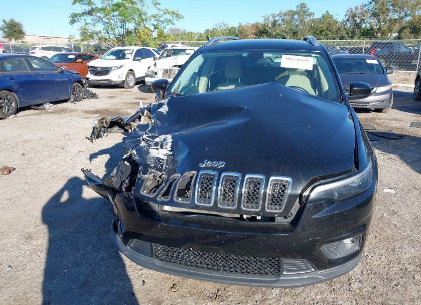 Photo 13 of 2019 Jeep Cherokee LATITUDE (VIN 1C4PJLCB8KD108971)