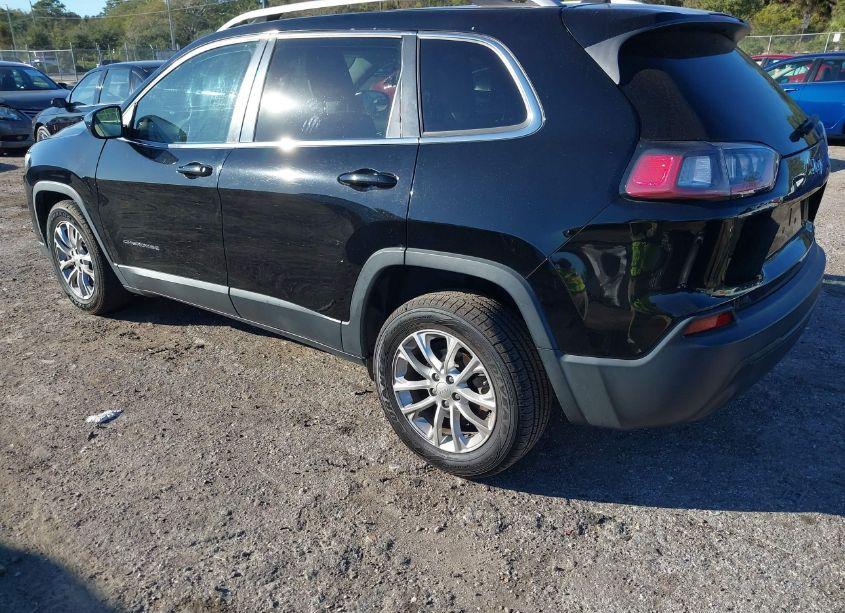 Photo 3 of 2019 Jeep Cherokee LATITUDE (VIN 1C4PJLCB8KD108971)