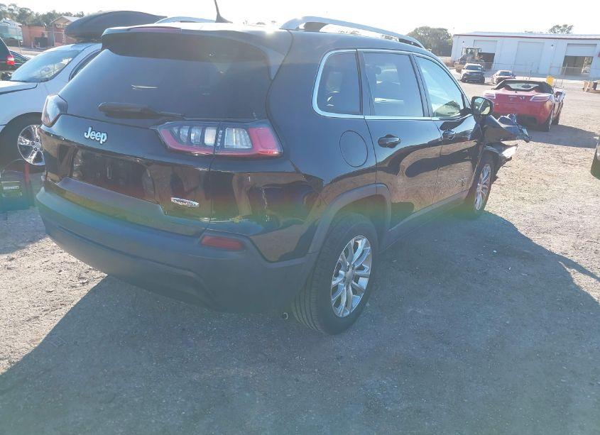 Photo 4 of 2019 Jeep Cherokee LATITUDE (VIN 1C4PJLCB8KD108971)