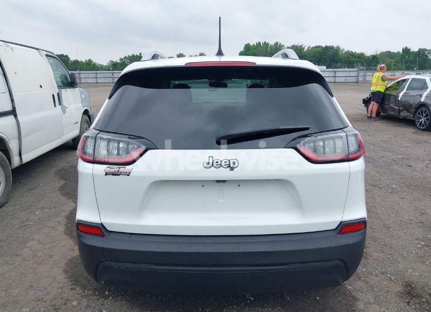 Photo 16 of 2019 Jeep Cherokee LATITUDE FWD (VIN 1C4PJLCB8KD145129)