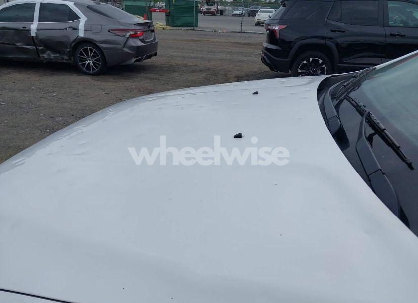 Photo 6 of 2019 Jeep Cherokee LATITUDE FWD (VIN 1C4PJLCB8KD145129)