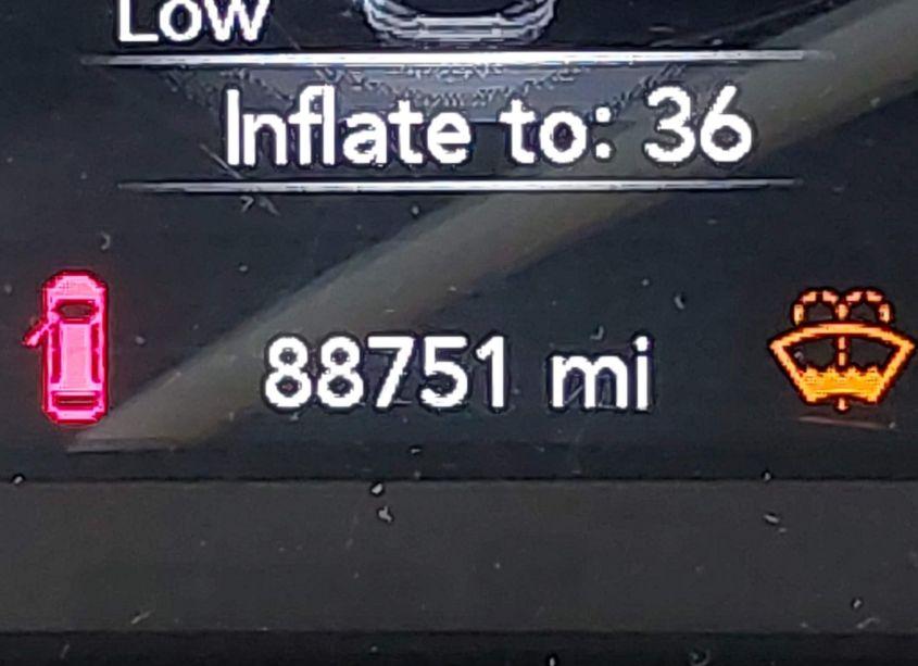 Photo 15 of 2019 Jeep Cherokee LATITUDE (VIN 1C4PJLCB8KD153473)