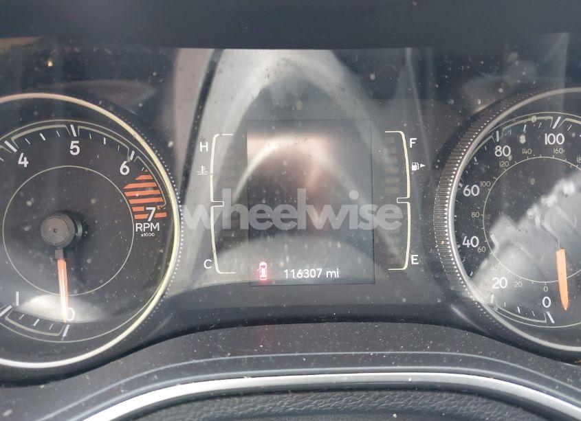 Photo 7 of 2019 Jeep Cherokee LATITUDE FWD (VIN 1C4PJLCB8KD242671)