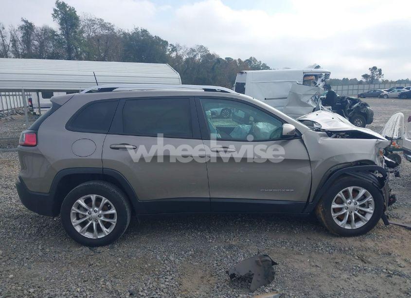 Photo 13 of 2020 Jeep Cherokee LATITUDE FWD (VIN 1C4PJLCB8LD525508)