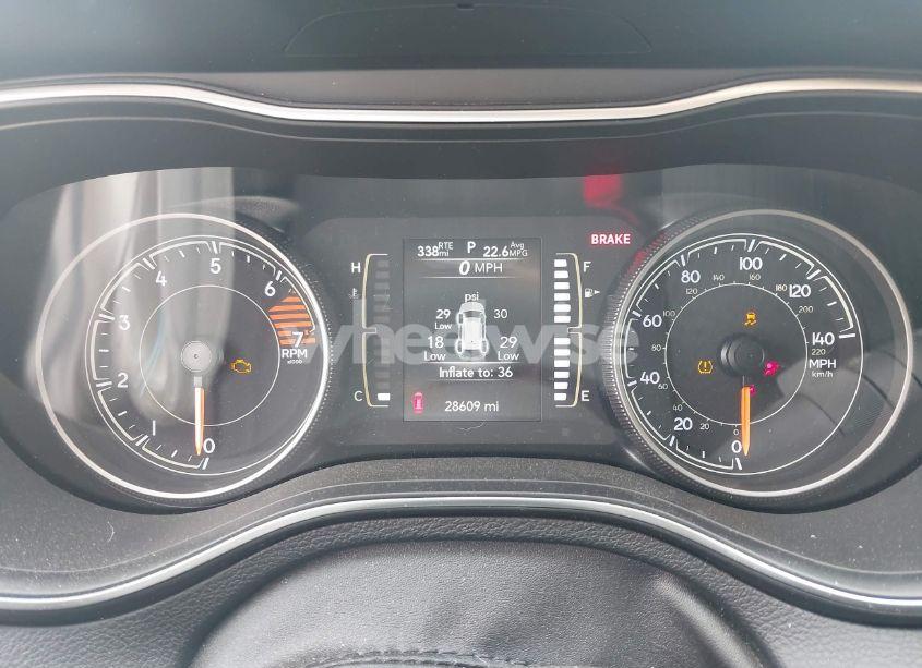 Photo 15 of 2020 Jeep Cherokee LATITUDE FWD (VIN 1C4PJLCB8LD525508)