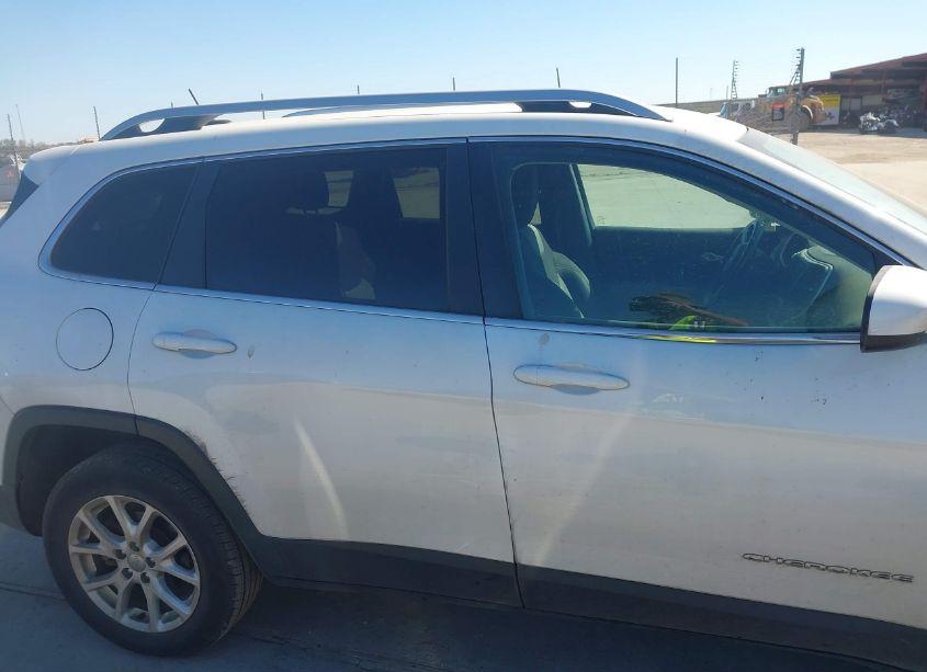 Photo 13 of 2014 Jeep Cherokee LATITUDE (VIN 1C4PJLCB9EW116358)