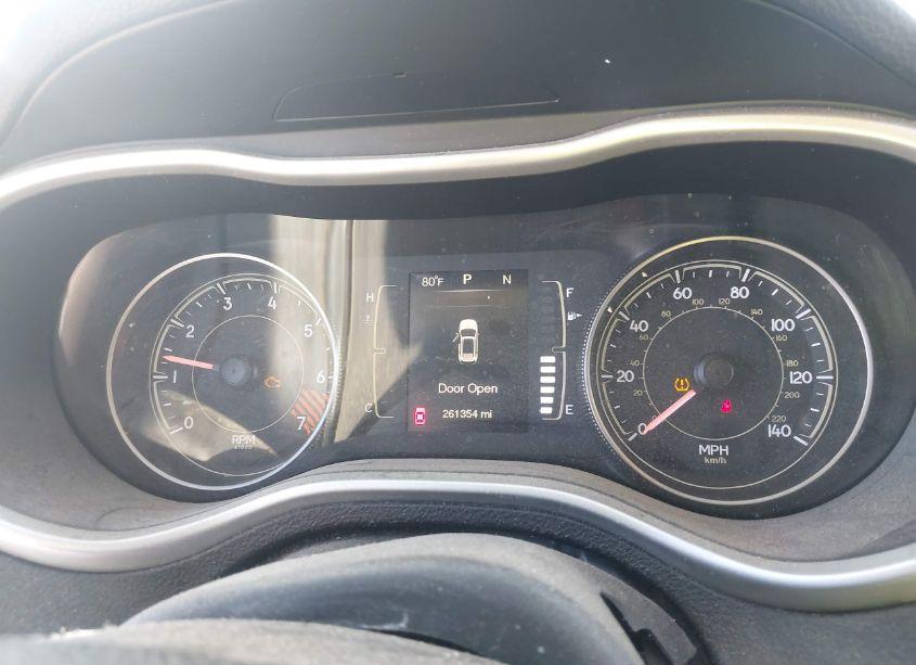 Photo 15 of 2014 Jeep Cherokee LATITUDE (VIN 1C4PJLCB9EW116358)