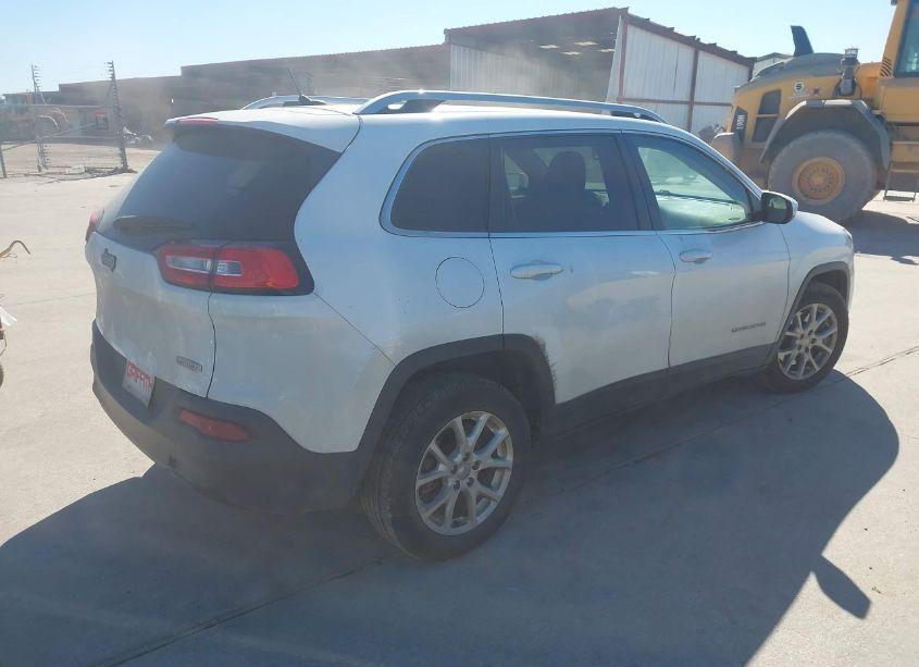 Photo 4 of 2014 Jeep Cherokee LATITUDE (VIN 1C4PJLCB9EW116358)