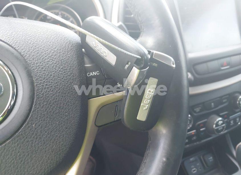 Photo 11 of 2014 Jeep Cherokee LATITUDE (VIN 1C4PJLCB9EW262274)