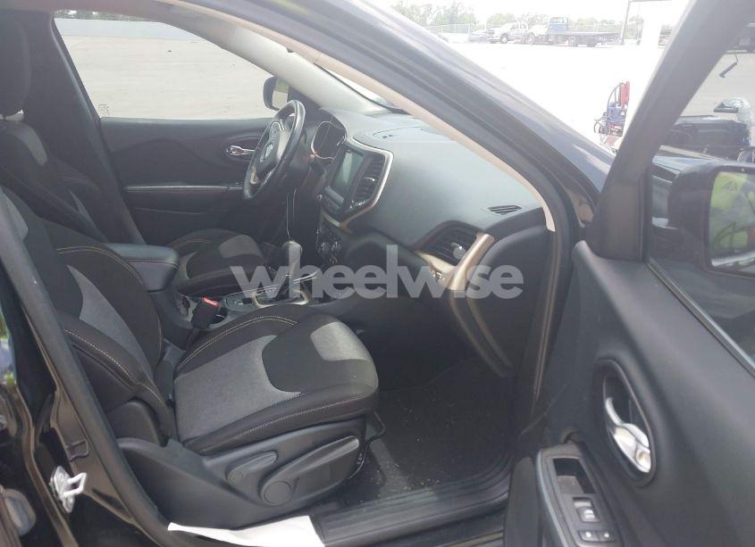 Photo 5 of 2014 Jeep Cherokee LATITUDE (VIN 1C4PJLCB9EW262274)