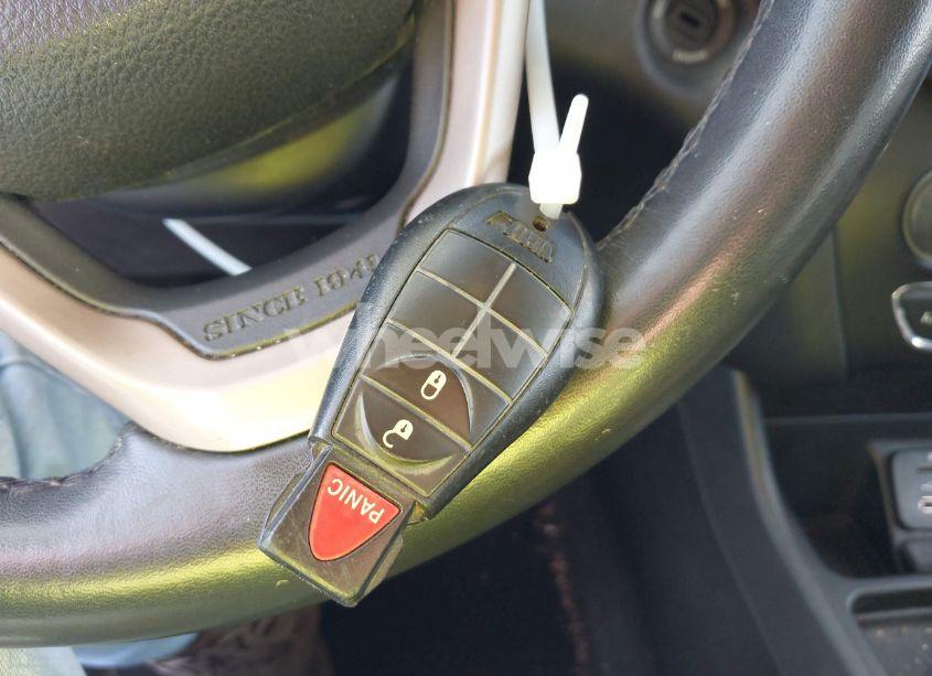 Photo 11 of 2014 Jeep Cherokee LATITUDE (VIN 1C4PJLCB9EW323848)