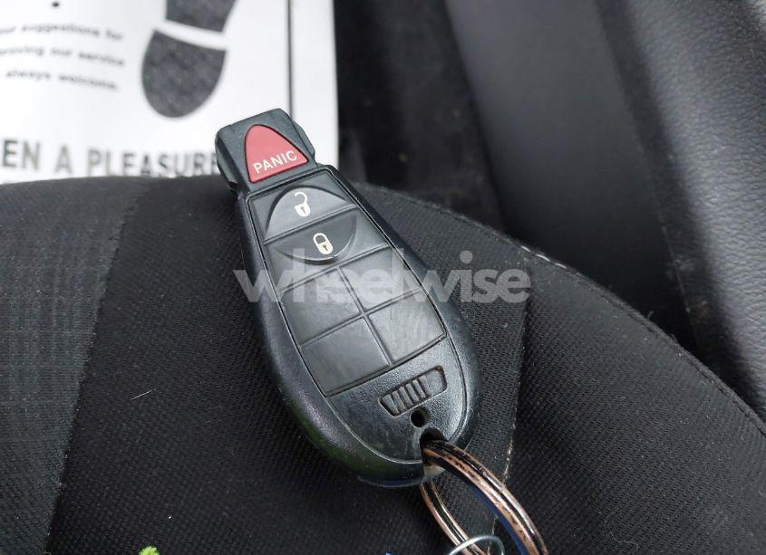 Photo 11 of 2015 Jeep Cherokee LATITUDE (VIN 1C4PJLCB9FW662997)