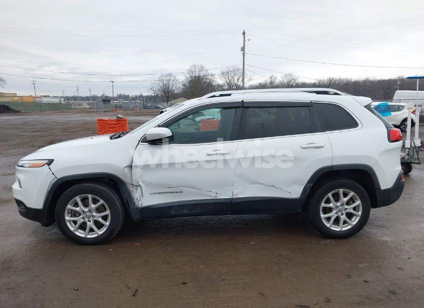Photo 14 of 2015 Jeep Cherokee LATITUDE (VIN 1C4PJLCB9FW662997)