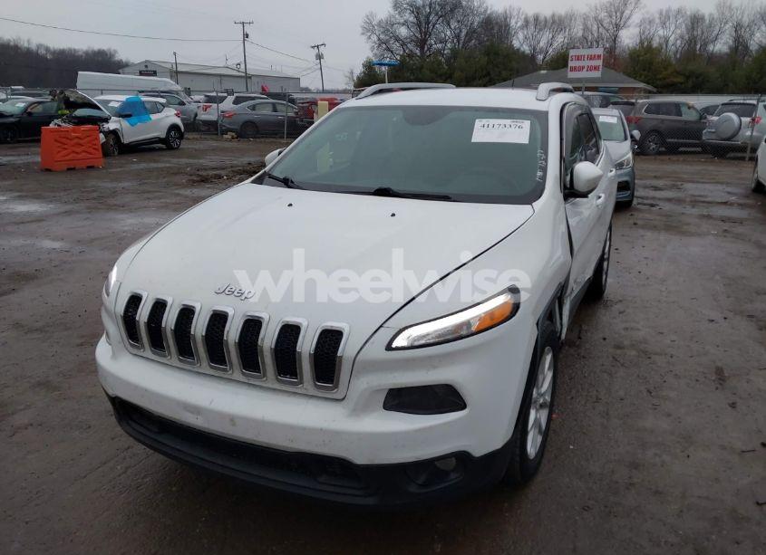 Photo 2 of 2015 Jeep Cherokee LATITUDE (VIN 1C4PJLCB9FW662997)