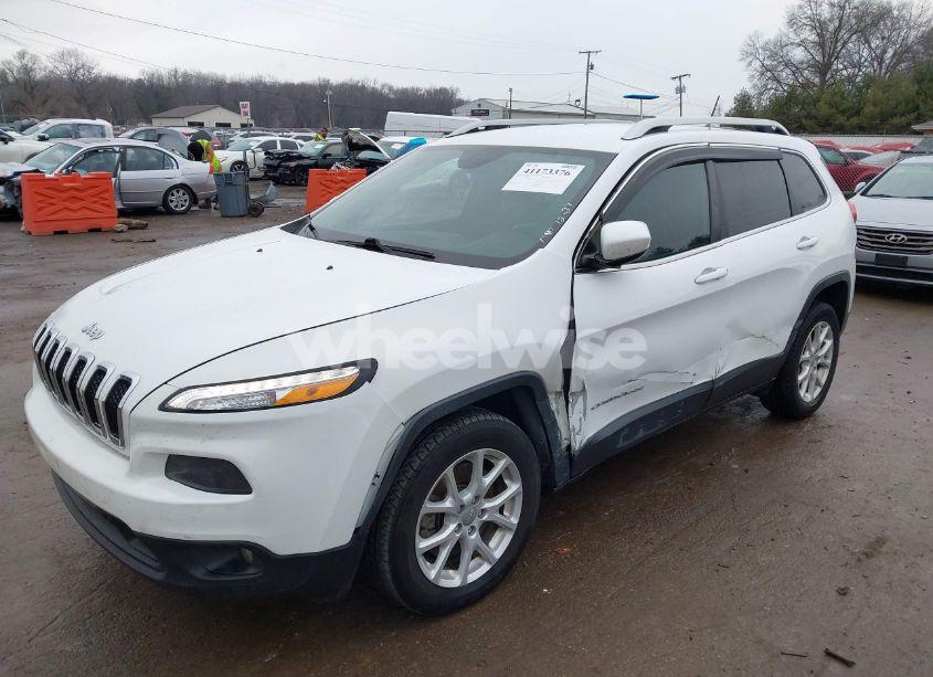 Photo 6 of 2015 Jeep Cherokee LATITUDE (VIN 1C4PJLCB9FW662997)