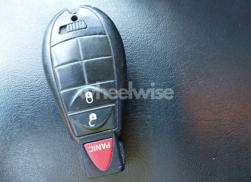 Photo 11 of 2015 Jeep Cherokee LATITUDE (VIN 1C4PJLCB9FW670601)