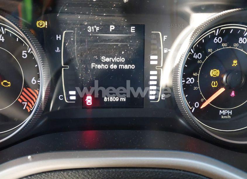 Photo 15 of 2015 Jeep Cherokee LATITUDE (VIN 1C4PJLCB9FW670601)
